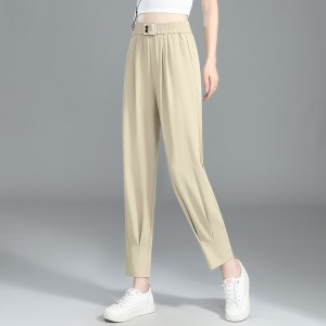 Lady’s pants cropped pants