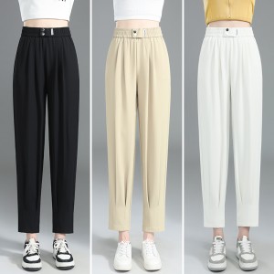 Lady’s pants cropped pants